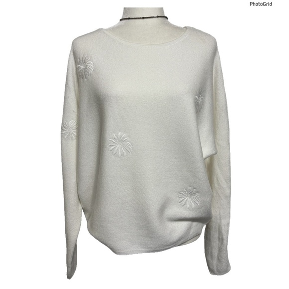 Tahari Sweaters - Tahari Embroidered Ultra Soft Floral Sweater